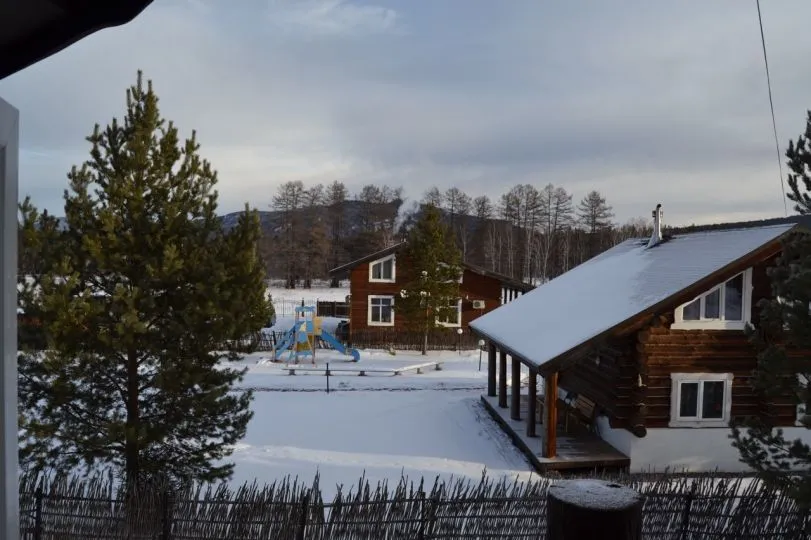 Вид из окна второго этажа