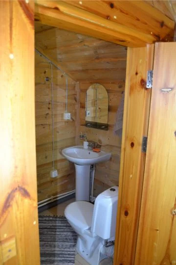 Вид из окна второго этажа